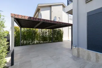 贝莱克适合家庭生活的豪华别墅